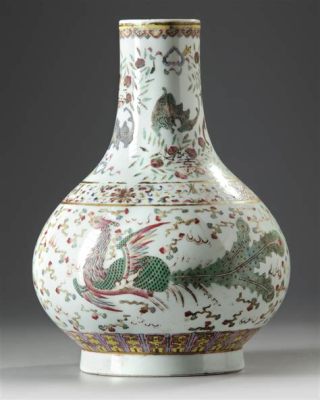  Dragon and Phoenix Vase!: A Glimpse into Dynastic Symbolism and Ceramic Mastery